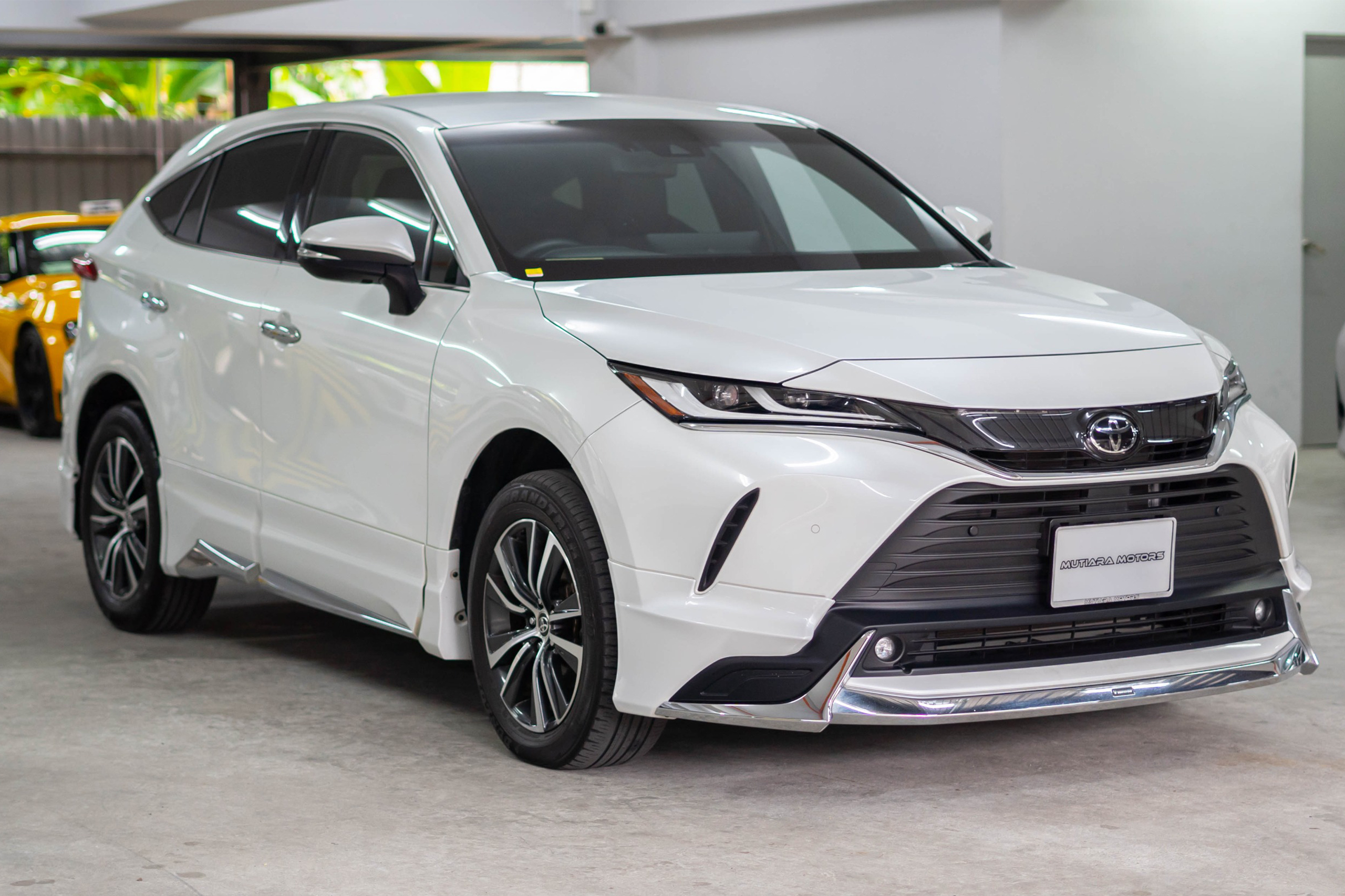 Toyota Harrier Type G