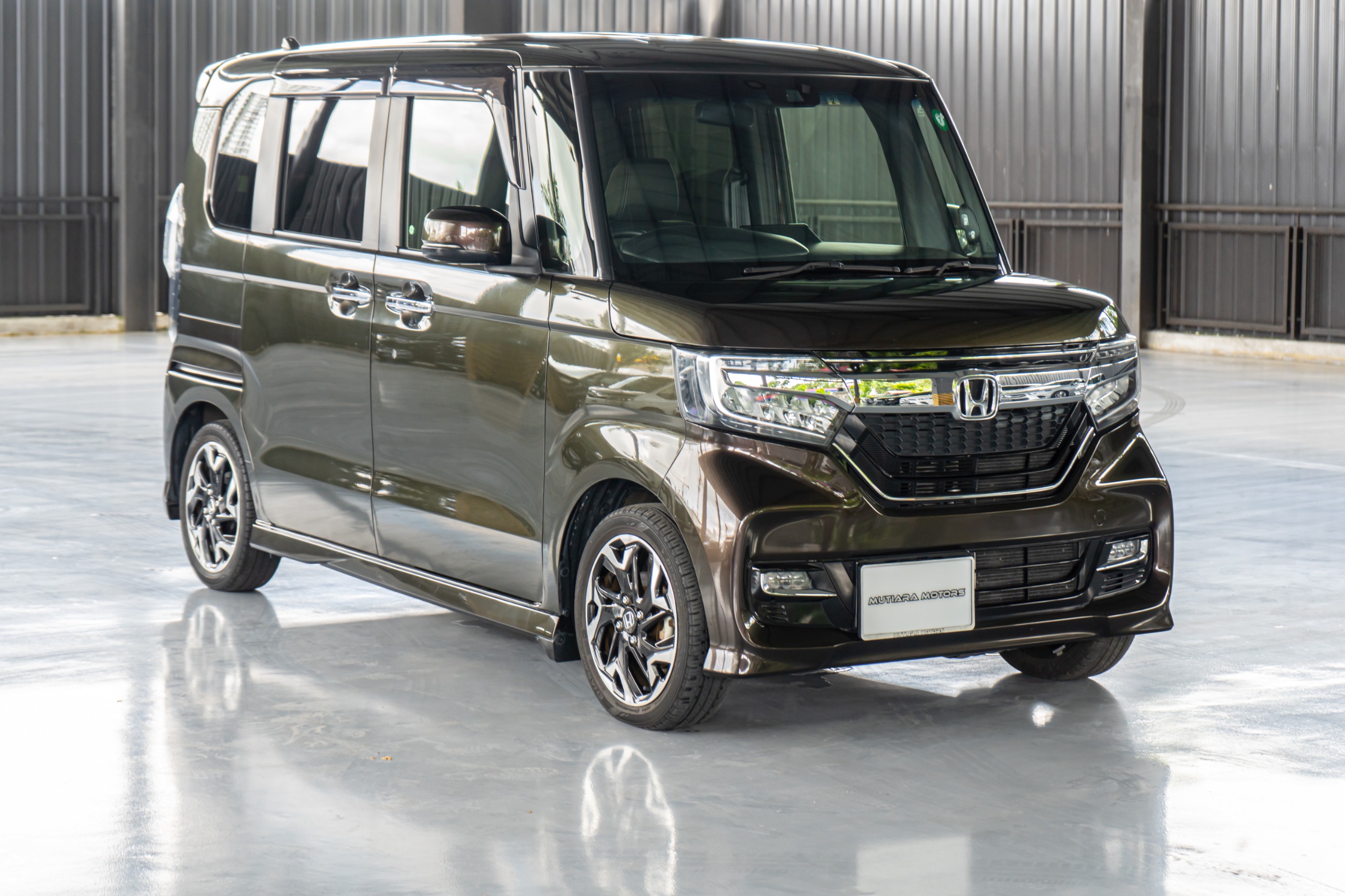 Honda N Box Custom GL Turbo