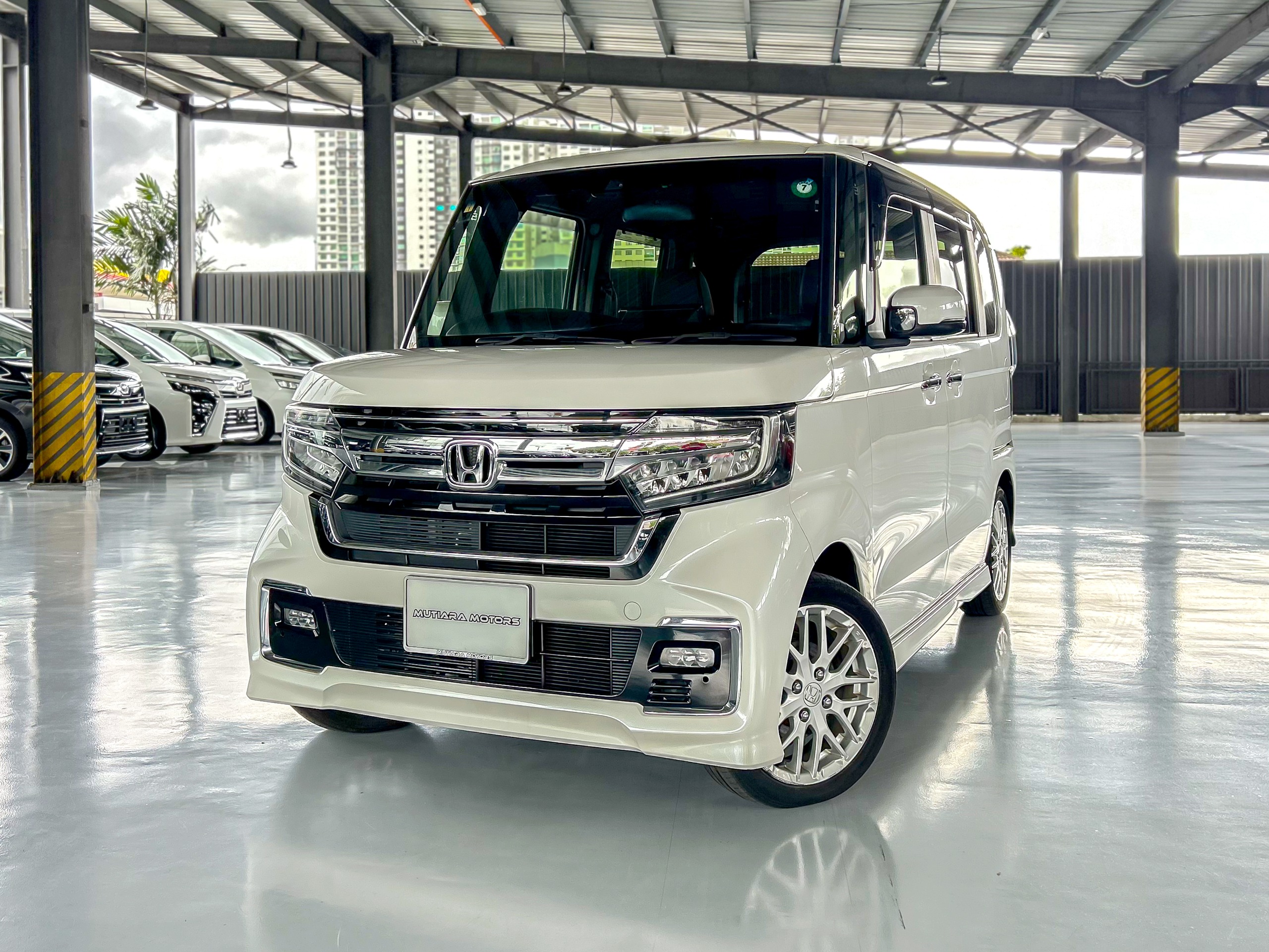 Honda N Box Custom GL Turbo