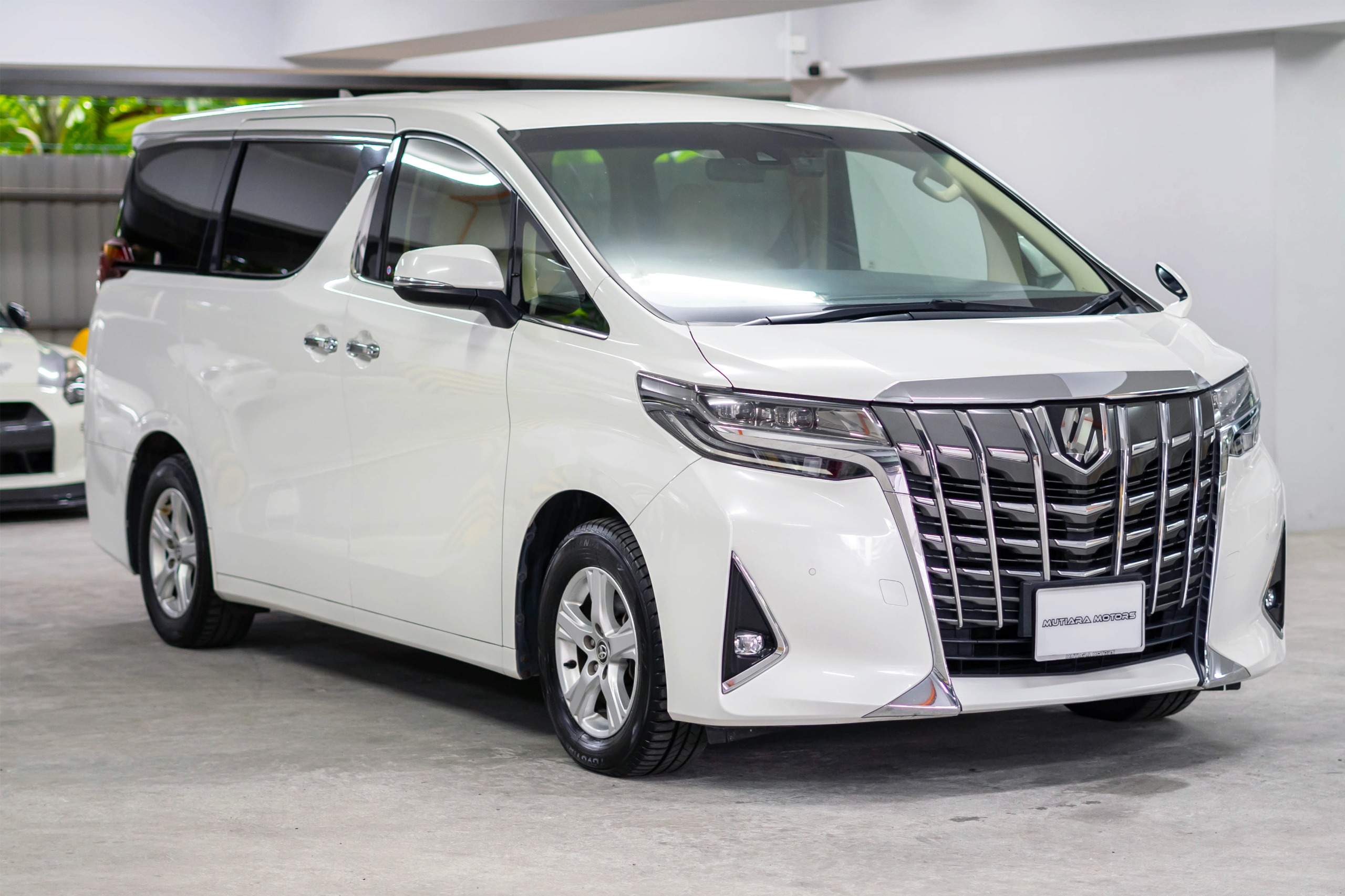 TOYOTA ALPHARD X SPEC