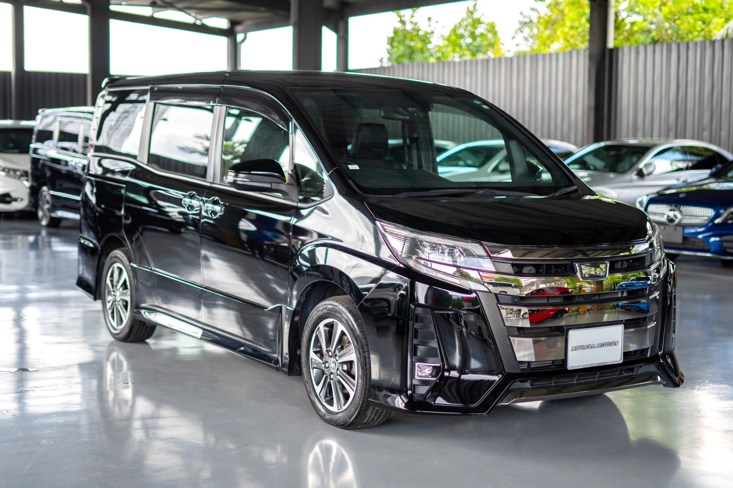 TOYOTA NOAH SI WXB 2