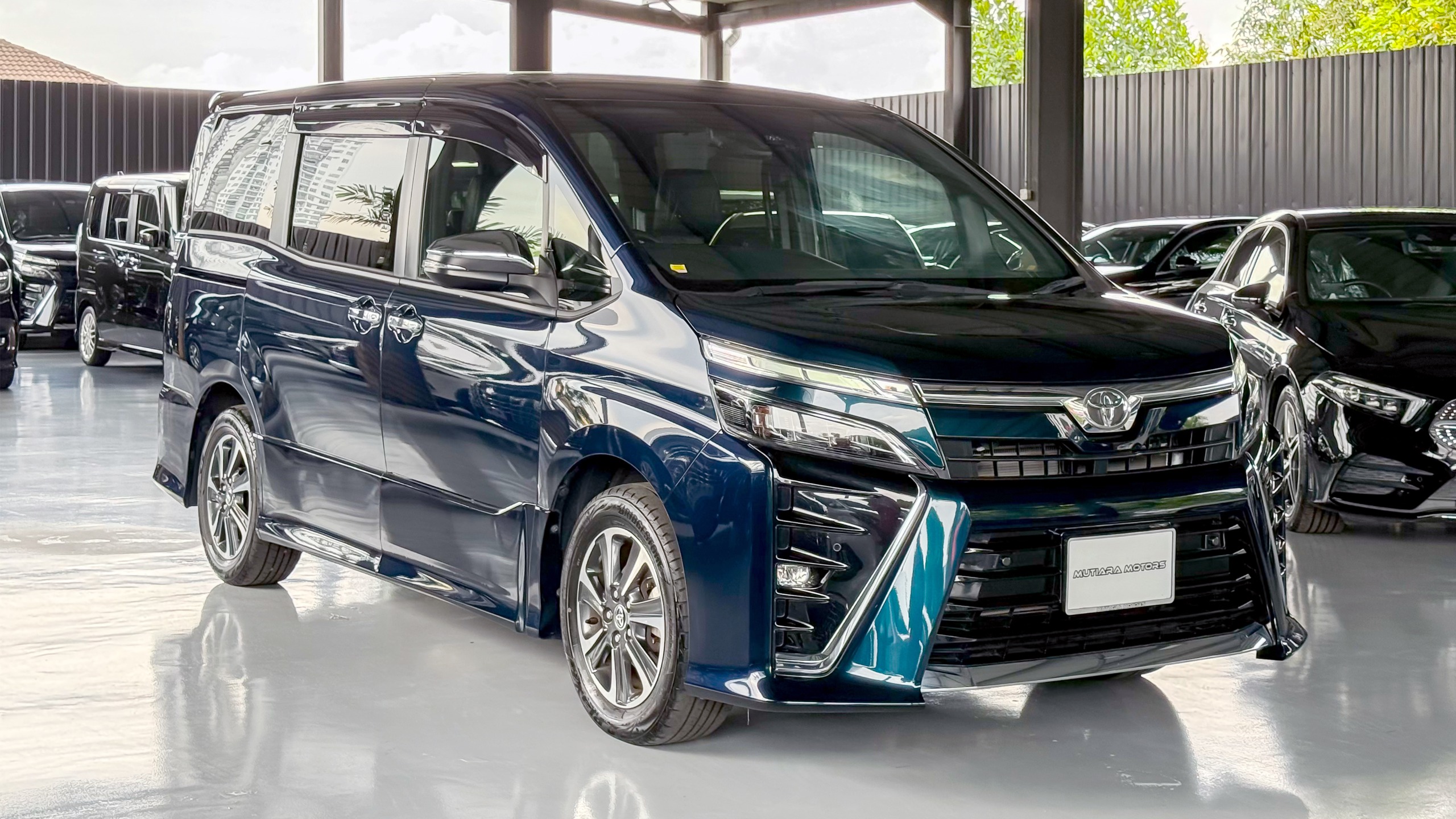 Toyota Voxy ZS Kirameki 3