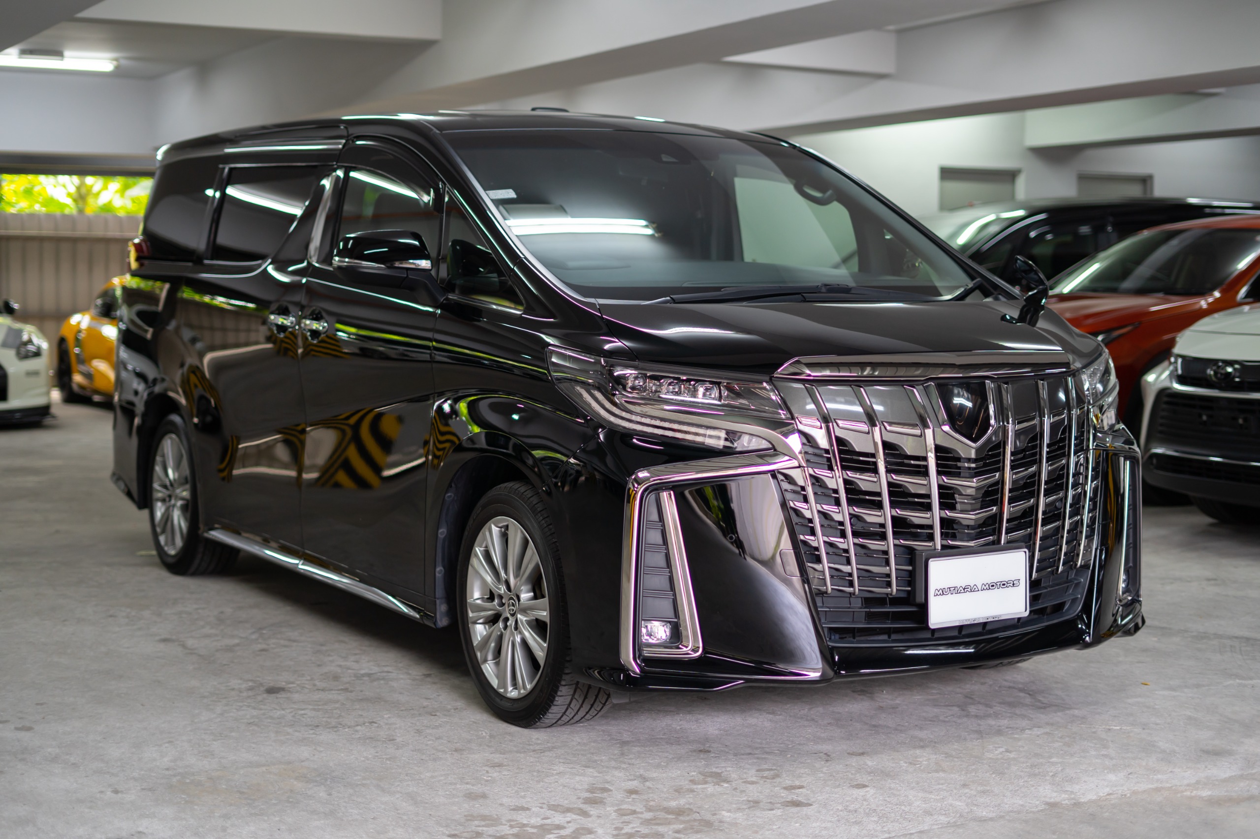 TOYOTA ALPHARD S TYPE GOLD