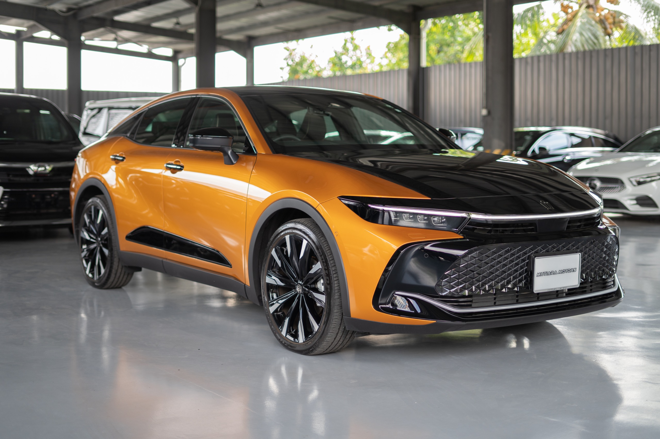 TOYOTA CROWN HYBRID CROSSOVER RS ADVANCED