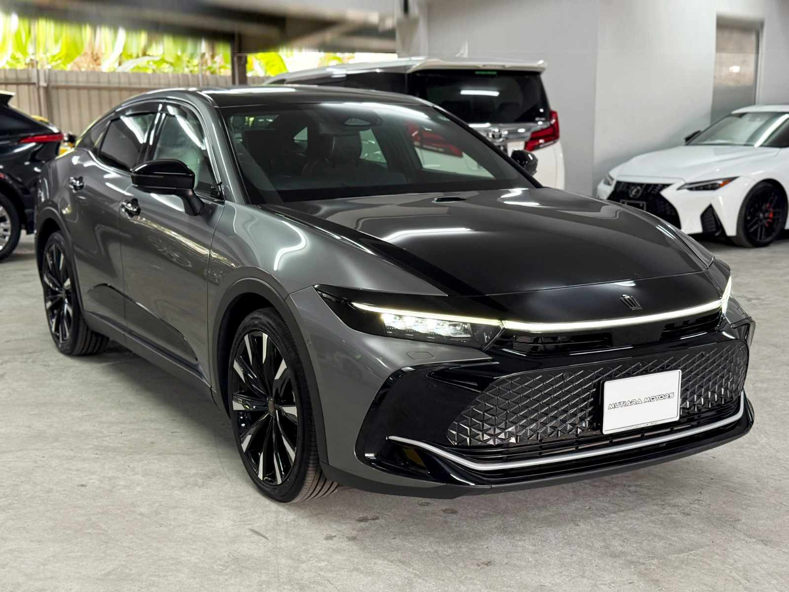 TOYOTA CROWN HYBRID CROSSOOVER RS ADVANCE
